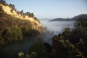 Dove l'arretramento del fiume Tanaro formò le Rocche a Monteu Roero. Foto di Carlo Avataneo.